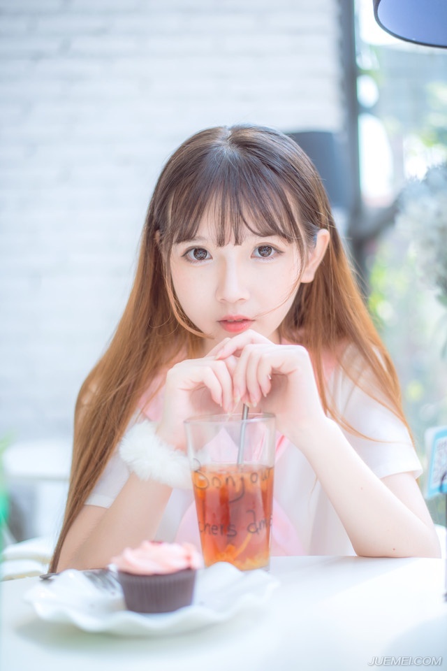 “嗡嗡嗡~”